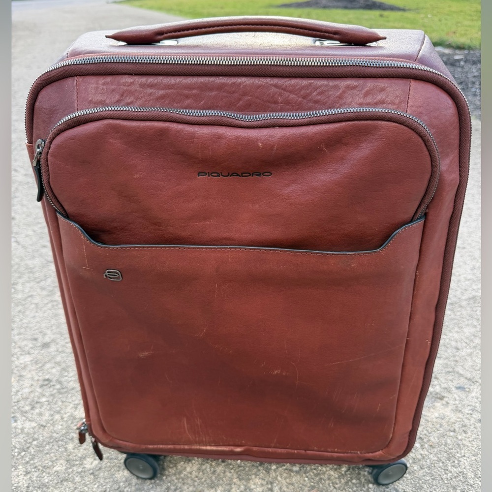 $2,000 Piquadro 100% Leather Antique Brown Carry On Luggage Executive Charging